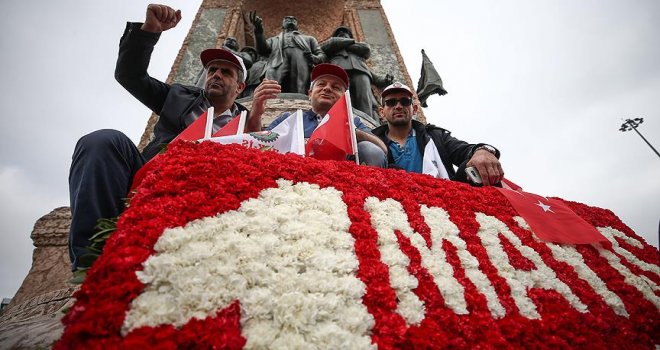 1 Mayıs Emek ve Dayanışma Günü kutlanıyor.