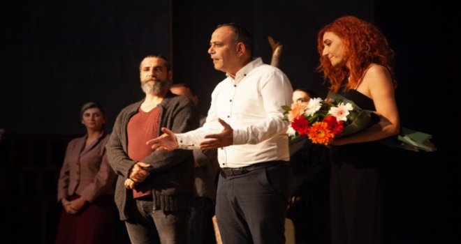 18. Kıbrıs Tiyatro Festivali, perdelerini “Kapalı” ile kapattı