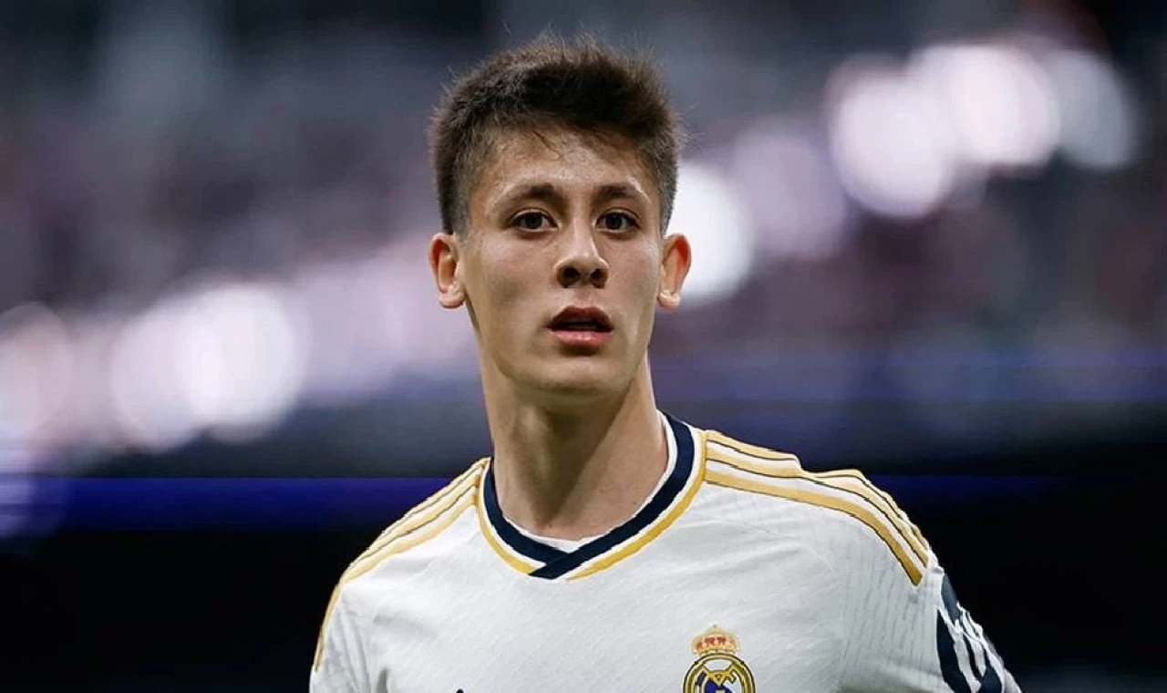 Arda Güler, Real Madrid'de ekim ayının futbolcusu seçildi