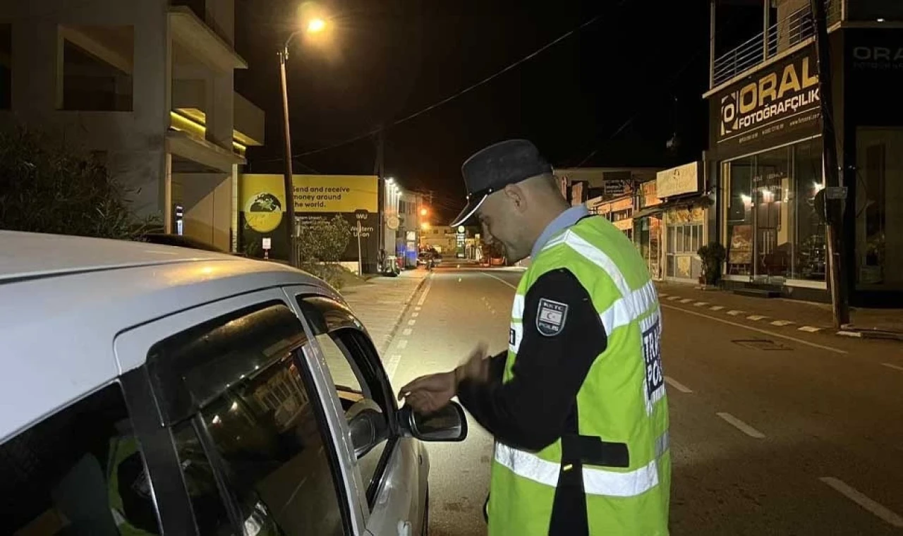 Lefkoşa’da asayiş ve trafik denetimleri: 267 sürücü rapor edildi, 6 araç trafikten men edildi