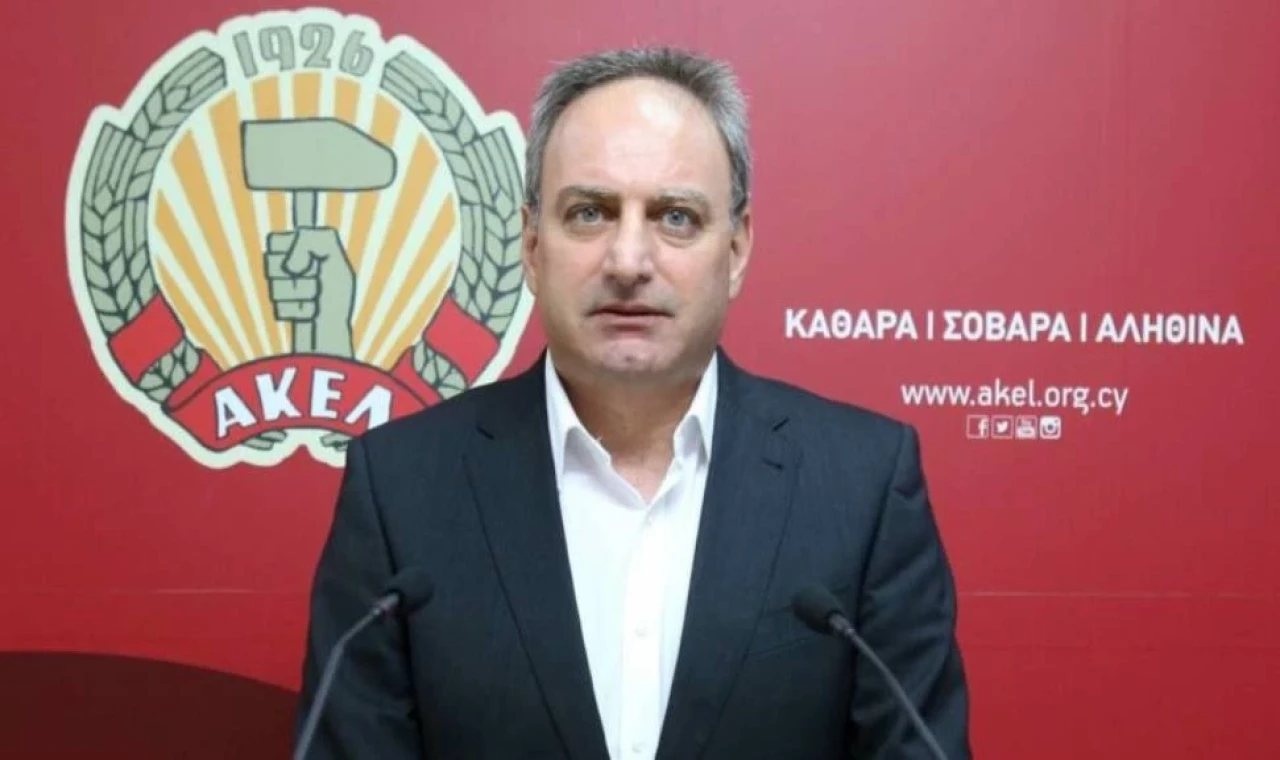 AKEL’den, vatandaşı yapay zekaya karşı korumak amaçlı yasa teklifi