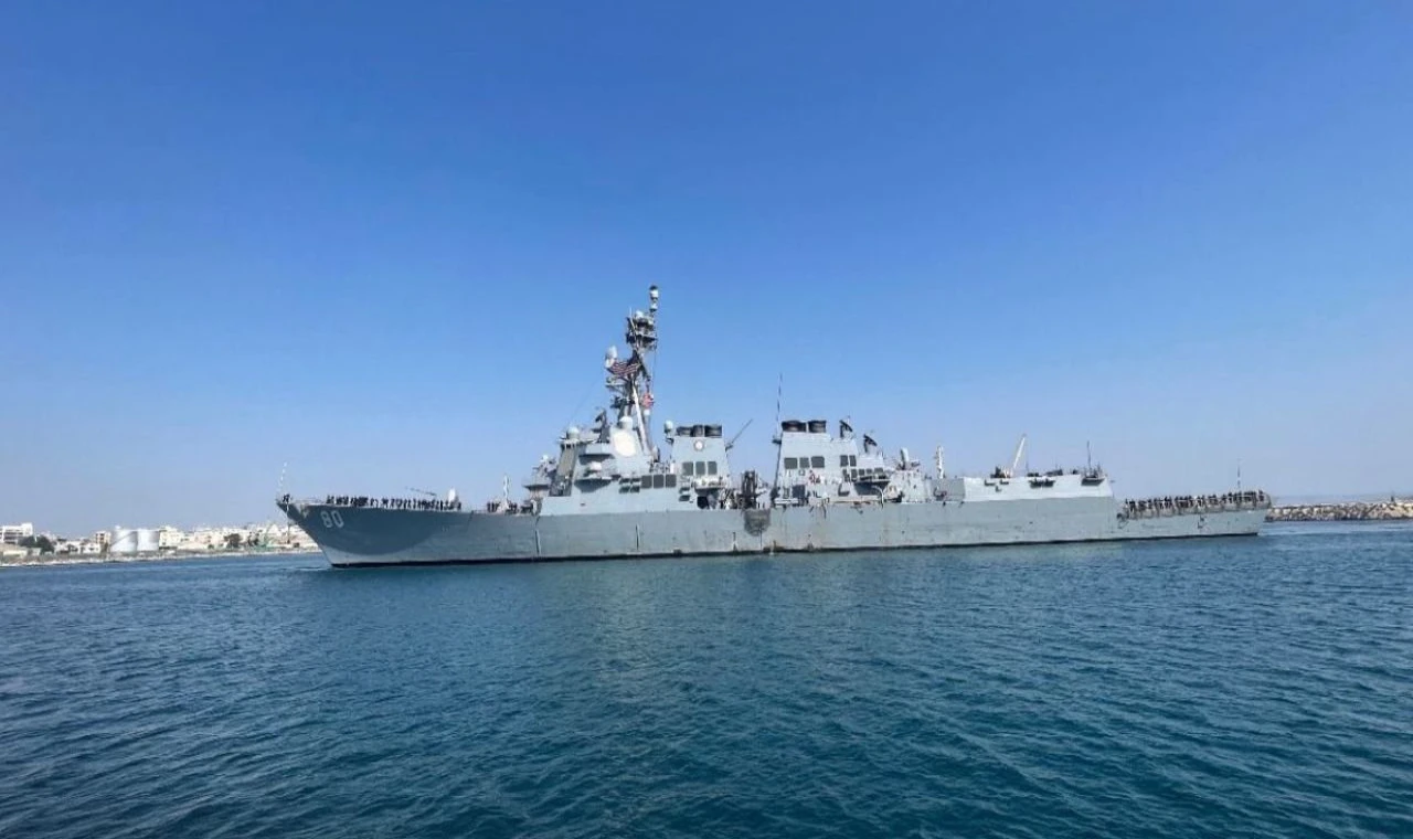 ABD Uçak Gemisi Kıbrıs açıklarında