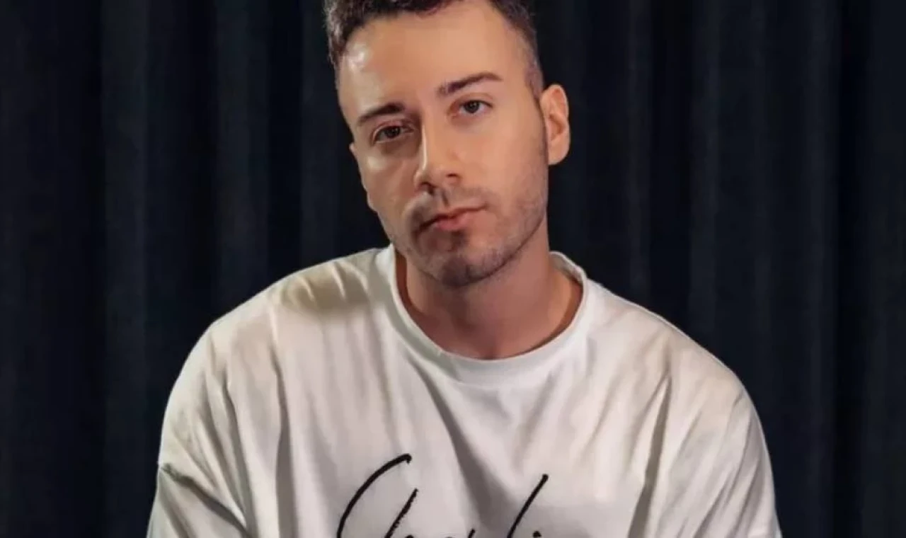 Sosyal medya fenomeni Enes Batur gözaltına alındı