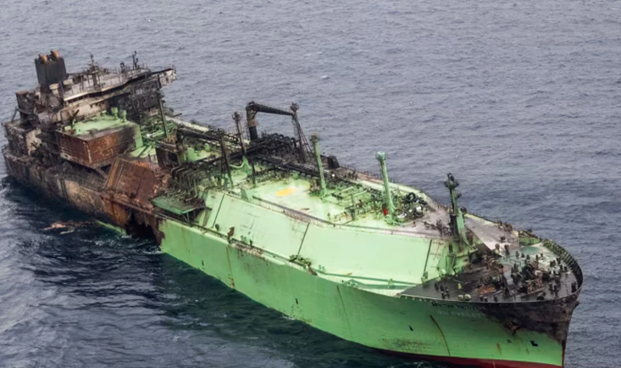 Akdeniz’de alarm: Mürettebatsız Rus tankeri Libya sularına sürükleniyor