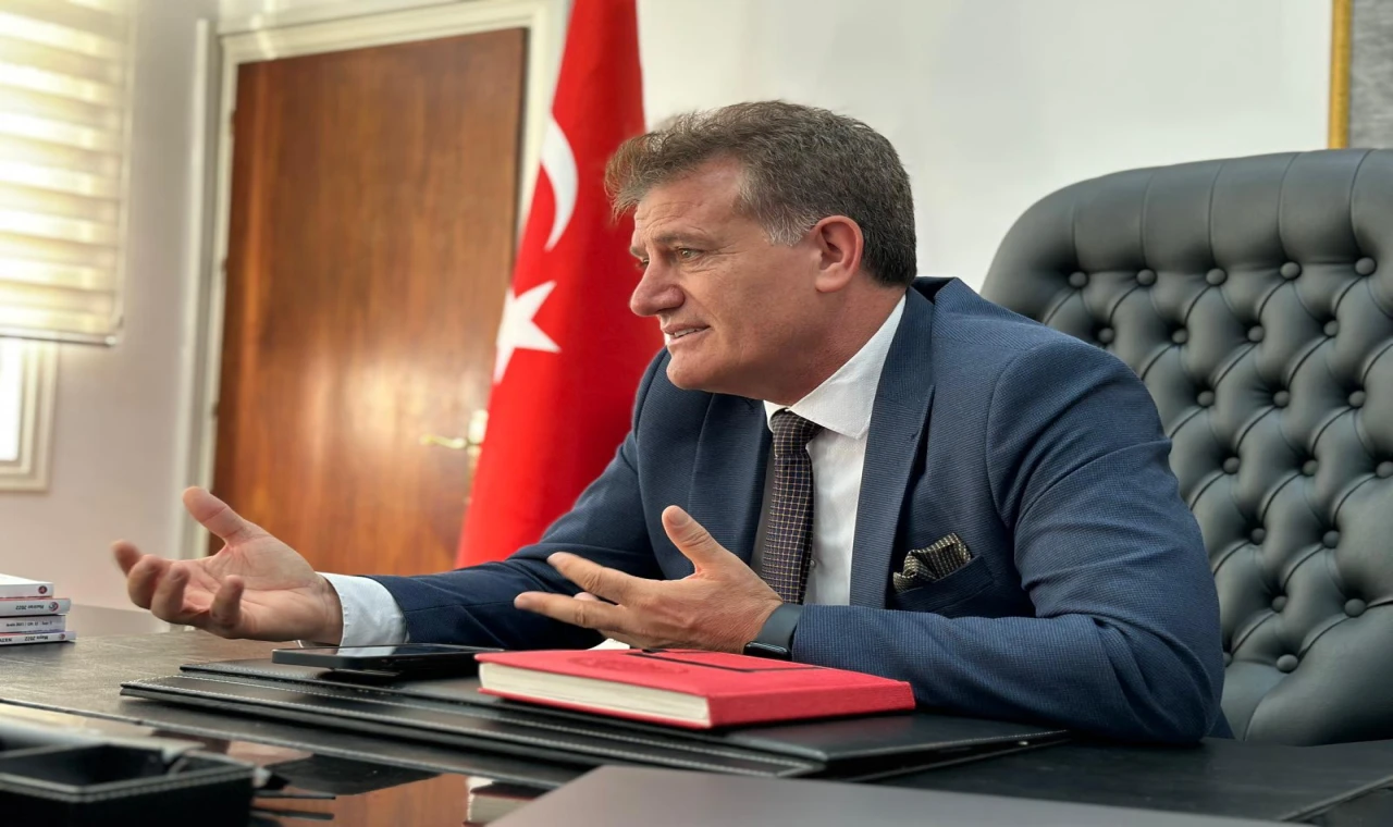 NEVRUZ KATILIMI TARTIŞMA YARATTI: ARIKLI’DAN NET MESAJ