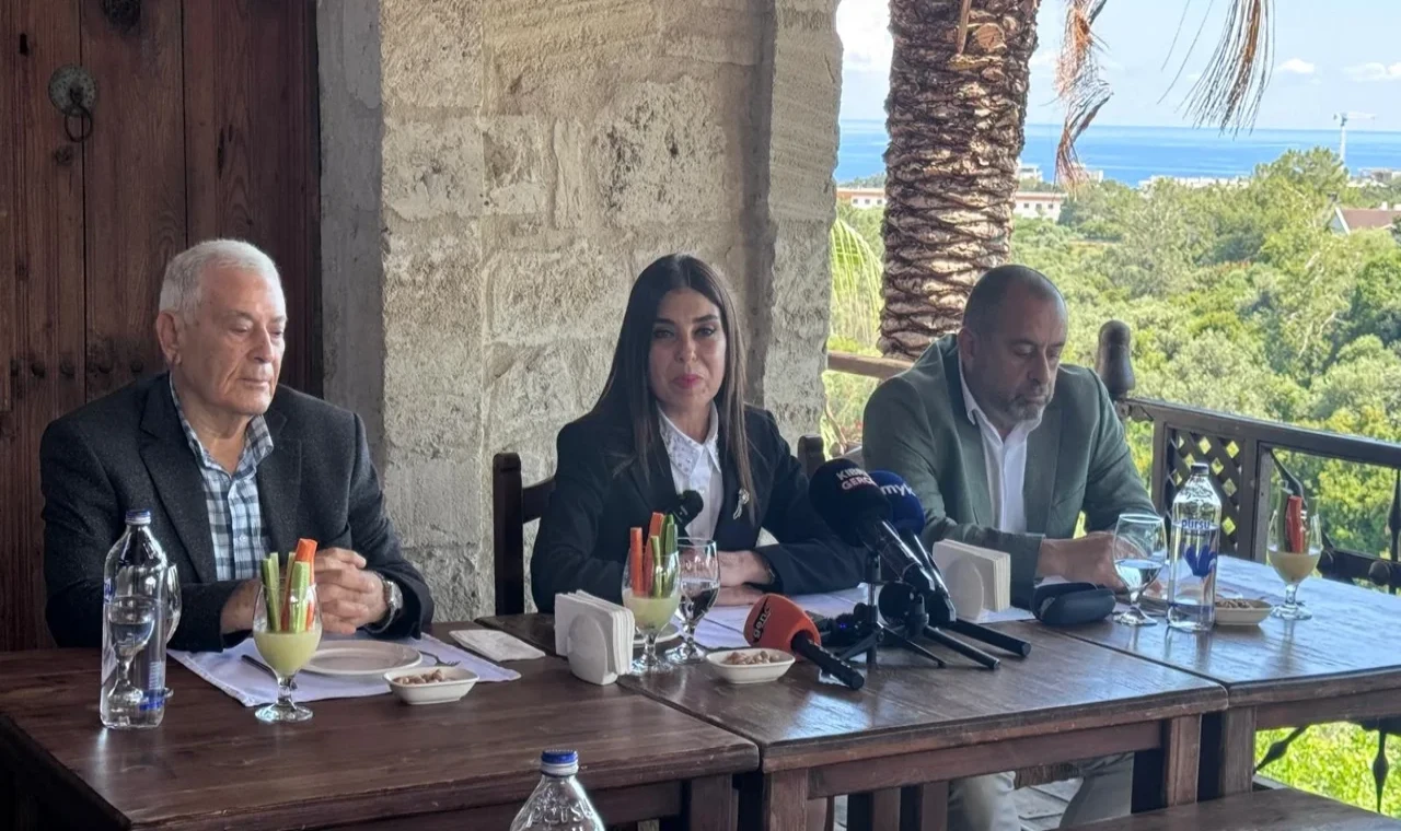 İzlem Gürçağ Altuğra, UBP'den istifa etti