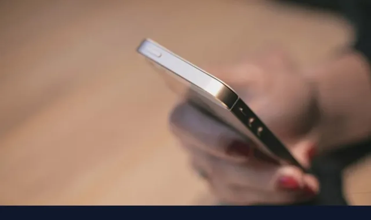 Fransa liselerde cep telefonlarını yasaklamaya hazırlanıyor