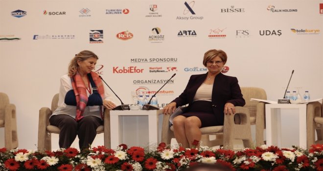 21. AVRASYA EKONOMİ ZİRVESİ…MERAL AKINCI,”DİJİTAL DÖNÜŞÜMÜN EŞİTLİK KÜLTÜRÜNE ETKİLERİ; EZBER BOZAN KADINLAR” OTURUMUNDA KONUŞTU..