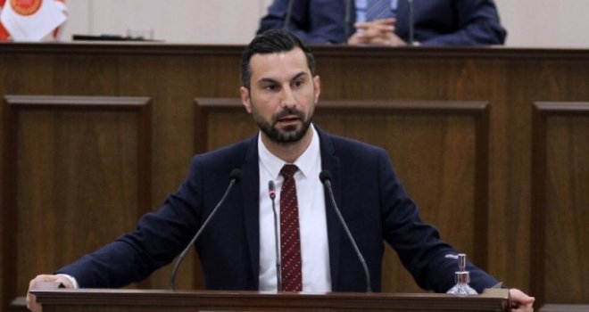 3-5 kişi çok zengin olacak diye, yüzde 90 yok oluyor