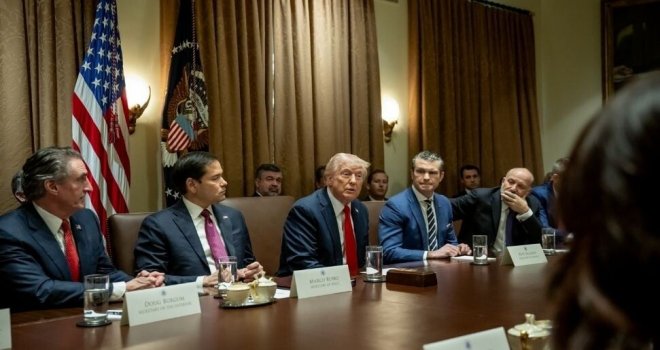 ABD Başkanı Trump, 12 ülkenin vatandaşlarının girişini ulusal güvenlik gerekçesiyle yasakladı