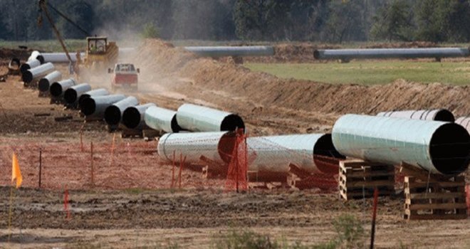 ABD’de 5 bin varillik petrol çevreye yayıldı