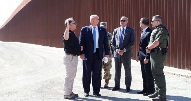ABD’li komutan, Trump’ı duvar teknolojisi hakkında gevezelik yapmaması için uyardı