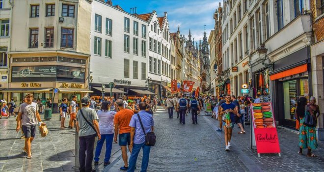 AB'NİN NÜFUSU 513,5 MİLYON OLDU