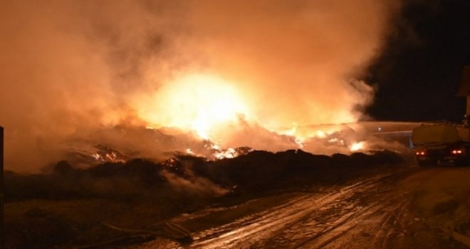 Adana'daki fabrika yangını 3 gündür söndürülemiyor