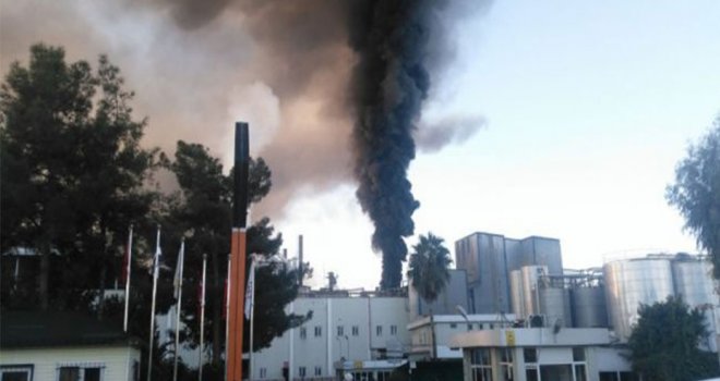 Adana’daki yağ fabrikasında yangın