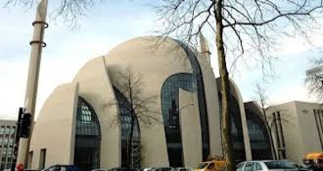 AFGANİSTAN'DA KADINLARA YÖNELİK İLK RESTORAN AÇILDI