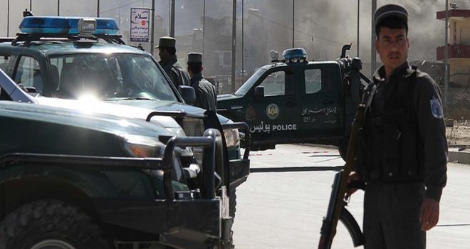 Afganistan’da Taliban askeri kampa saldırdı
