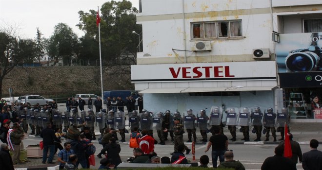 AFRİKA GAZETESİ ÖNÜNDEKİ EYLEM…