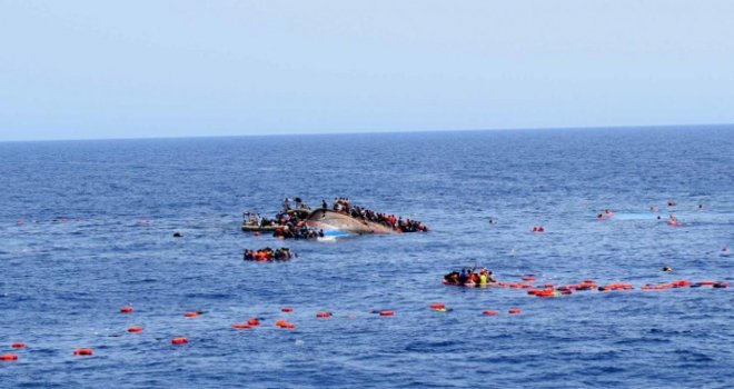 Akdeniz'deki tekne kazasında en az 60 düzensiz göçmen öldü
