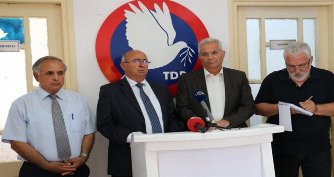 AKEL, TDP’Yİ ZİYARET ETTİ... İKİ PARTİ, KIBRIS SORUNUYLA İLGİLİ ÇALIŞMA YAPACAK ORTAK HEYET KURMA KARARI ALDI.