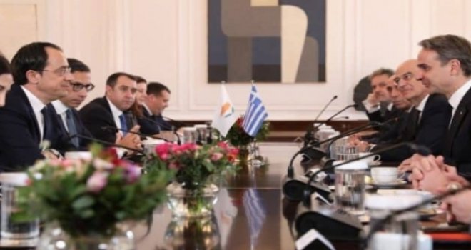 AKEL Yunanistan’la yapılan anlaşmaya tepkili
