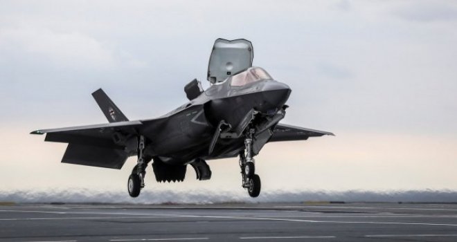 AKEL’DEN İNGİLİZ F-35B UÇAKLARININ AĞROTUR ÜSSÜNE TAŞINMASI KONUSUNDA AÇIKLAMA