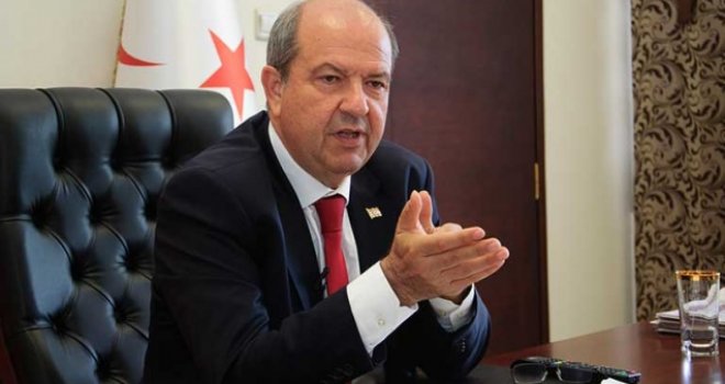 AKEL’den Tatar’ın geçiş kapılarıyla ilgili açıklamasına tepki