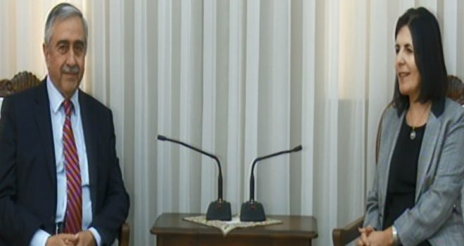 Akıncı  Saat konusu Meclis’te enine boyuna bilimsel verilerle tartışılmalı