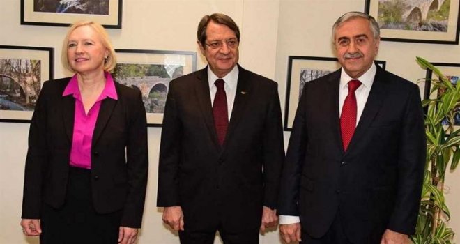 AKINCI-ANASTASİADİS GÖRÜŞMESİ SONA ERDİ… LİDERLER 2 SAAT BAŞBAŞA ARDINDAN SPEHAR’LA BİRLİKTE YAKLAŞIK 3.5 SAAT GÖRÜŞTÜ