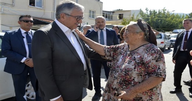 AKINCI, “GİRNE ÇARŞAMBA PAZARI”NI ZİYARET ETTİ