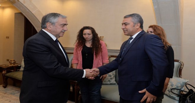 AKINCI, KIBRIS TÜRK DEVLET TİYATROLARI’NDAN BİR HEYETLE GÖRÜŞTÜ
