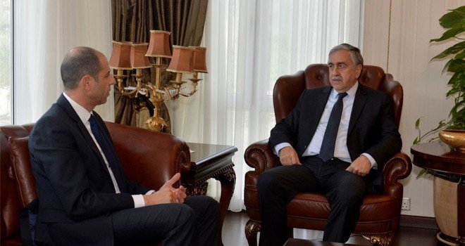 Akıncı Özersay'ı kabul etti