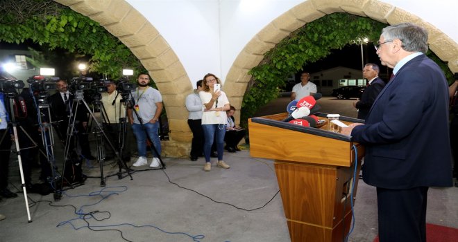 AKINCI: “YAPTIĞIMIZ TOPLANTIDA YENİ BİR DURUM ORTAYA ÇIKMADI. TARAFLAR CRANS MONTANA’DA HANGİ NOKTADAYSA O NOKTADA OLMAYA DEVAM EDİYORLAR..”