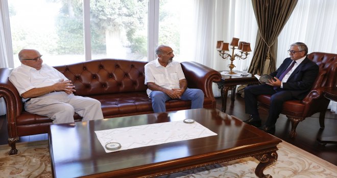 AKINCI YAZAR TÖZER KARAFİSTAN’I KABUL ETTİ