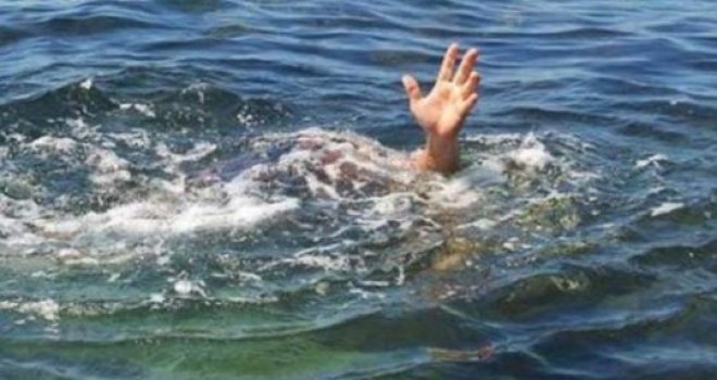 Alagadi'de denize giren iki genç boğuldu