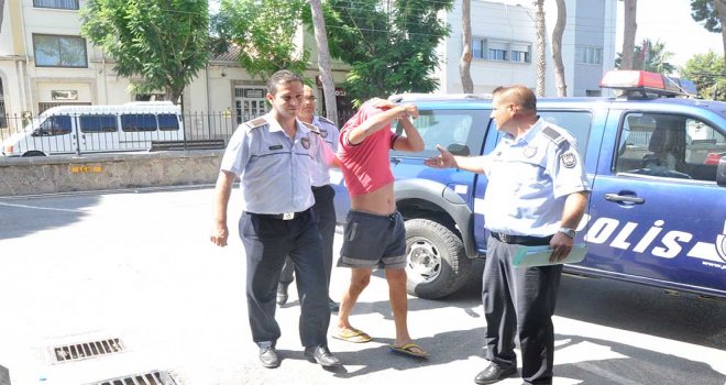 Alsancak'da Sabri Keskin Bir Anlık Öfke ile Tankerle Kafeterya'ya girdi