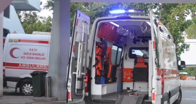 Alsancak’ta motosiklet kazası! Sürücü yoğun bakıma kaldırıldı