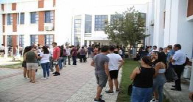 AÖA GİRİŞ SINAVI YAPILIYOR