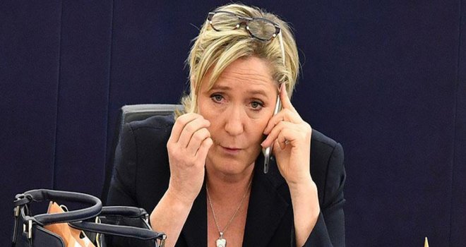 AP’de Le Pen’in yerine Bay seçildi