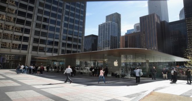 APPLE CHİCAGO'DA ÇATISI MACBOOK ŞEKLİNDE MAĞAZA AÇTI