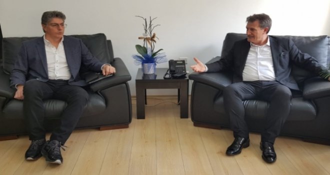 Arıklı: “Benzinciler elektrikli araba dönemine hazırlanmalı”