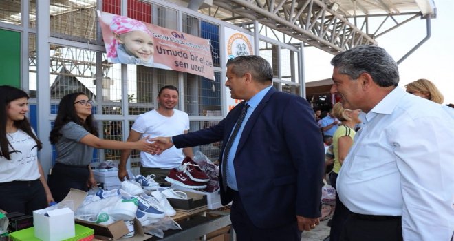 ARTER, LÖSEMİLİ ÇOCUKLAR İÇİN AÇILAN STANDI ZİYARET ETTİ..