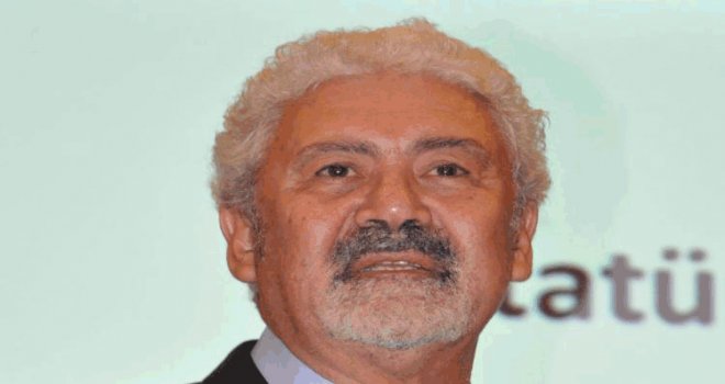 Atun hisse ve rektörlük görevinden feragat etti!