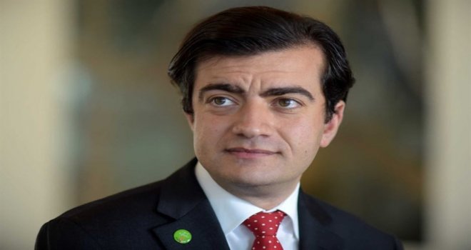 AVUSTRALYA'DA İRAN KÖKENLİ SENATÖRE IRKÇI SALDIRI