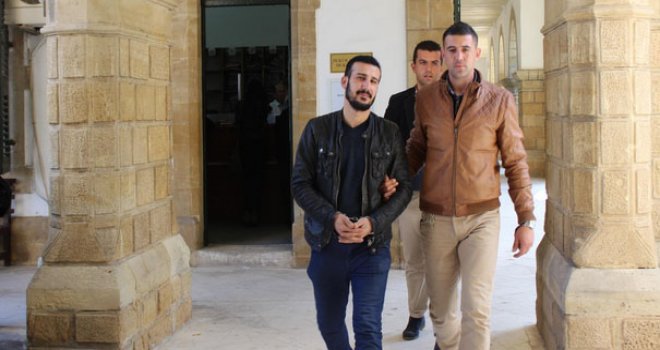 Ayrıldığı kız arkadaşına cinsel saldırıda bulundu