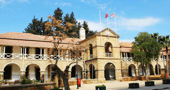 Bağımsızlık Yolu, Meclis krizini yargıya taşıyor