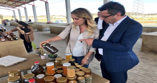 BAŞBAKAN ERHÜRMAN, “CİTTASLOW MARKET”İ ZİYARET ETTİ