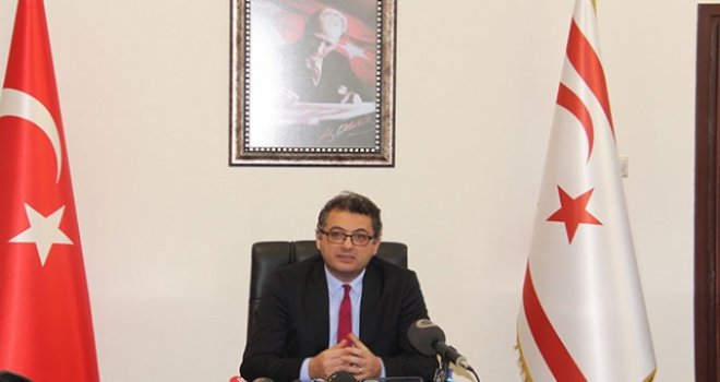BAŞBAKAN ERHÜRMAN, ÜÇ GAZETECİNİN SALDIRIYA UĞRAMASINI KINADI..