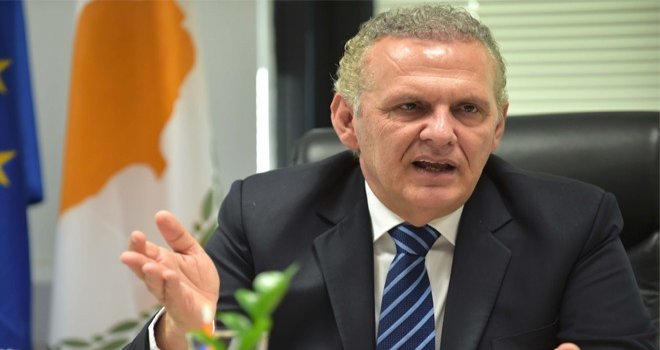 Bazı Kıbrıslı Rumlar KKTC'deki evine yerleşmek istiyor...