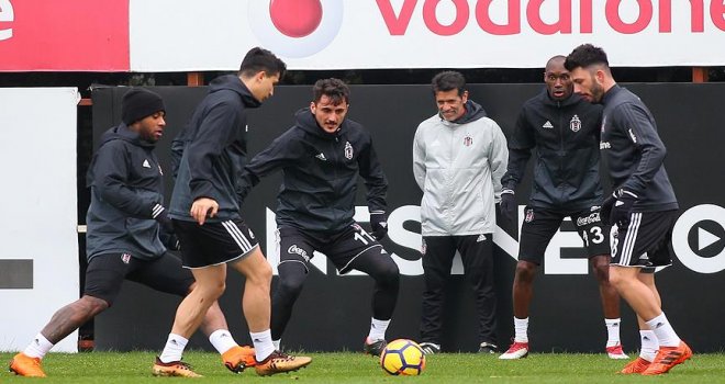 Beşiktaş'ın konuğu Aytemiz Alanyaspor..